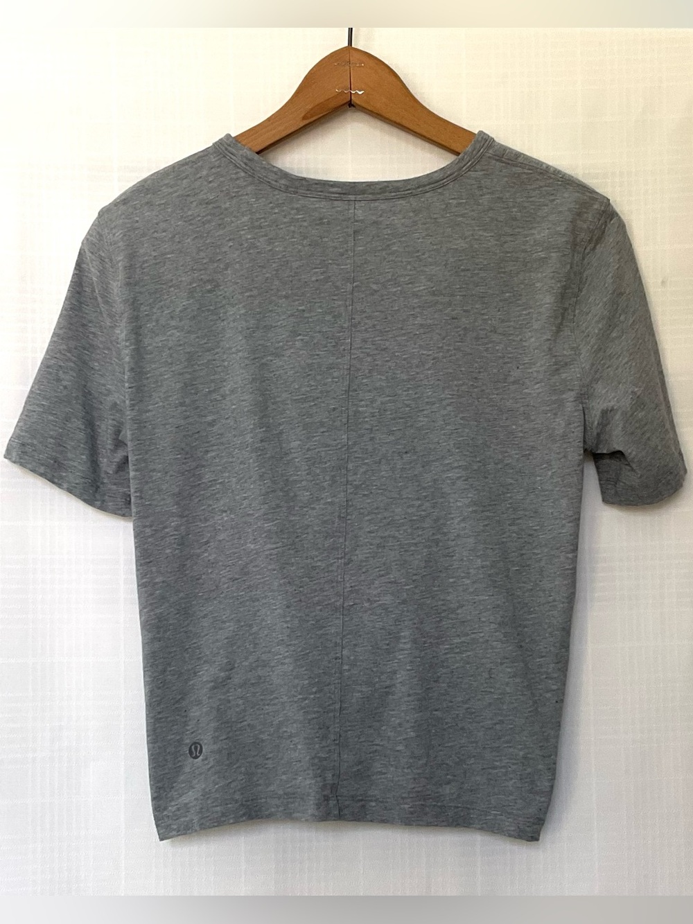 lululemon athletica Gray Twist-Front Crop Top - Picture 2 of 6